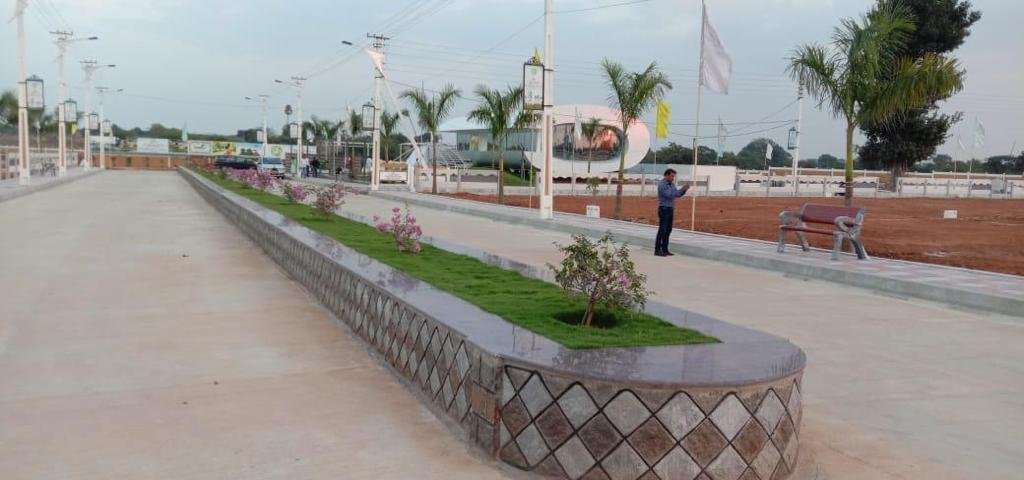 Shopping & Corporate Hubs